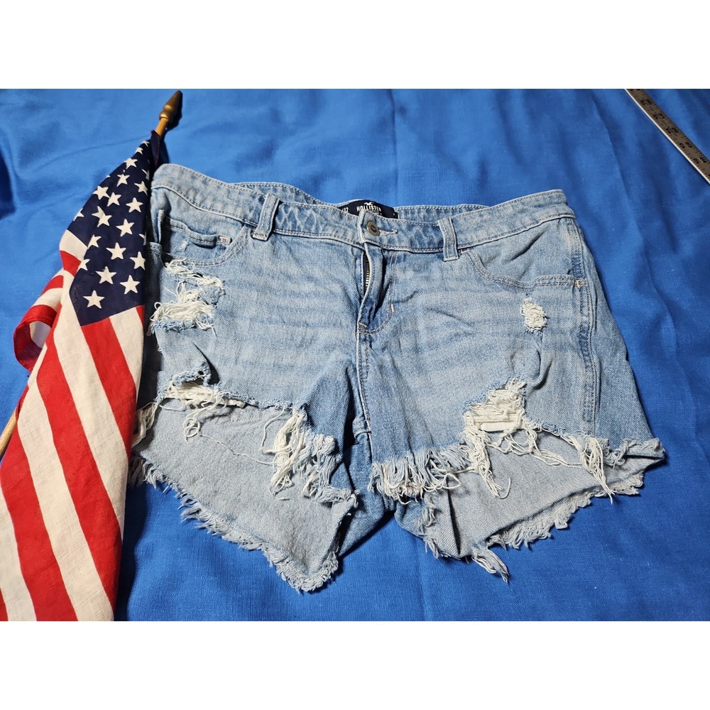 Hollister Distressed Low-Rise 3" Frayed Cutoff Vintage Stretch Sz 12/13 W31